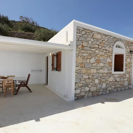 Stone House In Parikia (Paros)